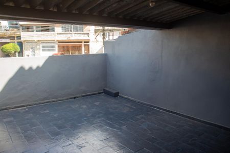 Casa para alugar com 139m², 3 quartos e 2 vagasQuintal da frente