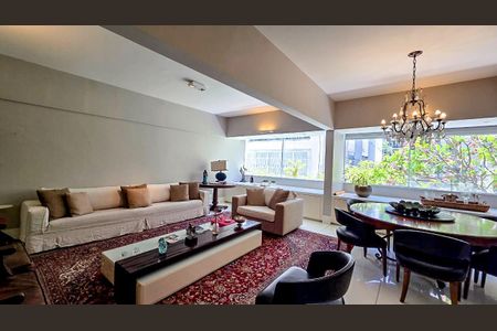 Apartamento para alugar com 120m², 3 quartos e 1 vaga