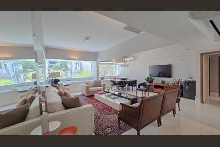 Apartamento para alugar com 120m², 3 quartos e 1 vaga