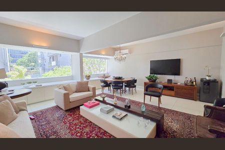 Apartamento para alugar com 120m², 3 quartos e 1 vaga