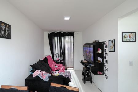 Sala de casa de condomínio para alugar com 2 quartos, 77m² em Vila Caputera, Mogi das Cruzes