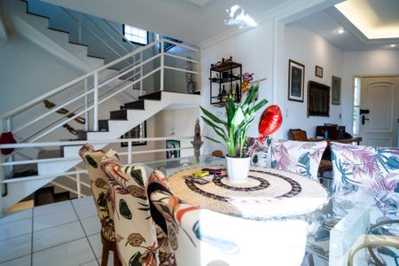 Casa de condomínio para alugar com 320m², 3 quartos e 4 vagas Casa de condomínio para alugar com 320m², 3 quartos e 4 vagasSala de Jantar