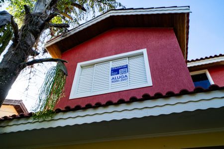 Casa de condomínio para alugar com 320m², 3 quartos e 4 vagas Casa de condomínio para alugar com 320m², 3 quartos e 4 vagasPlaca
