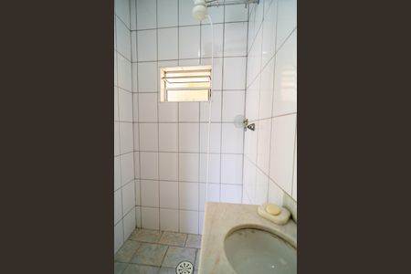 Casa de condomínio para alugar com 320m², 3 quartos e 4 vagas Casa de condomínio para alugar com 320m², 3 quartos e 4 vagasBanheiro de serviço
