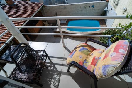 Casa de condomínio para alugar com 320m², 3 quartos e 4 vagas Casa de condomínio para alugar com 320m², 3 quartos e 4 vagasVaranda da Sala de TV