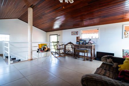 Casa de condomínio para alugar com 320m², 3 quartos e 4 vagas Casa de condomínio para alugar com 320m², 3 quartos e 4 vagasTerraço
