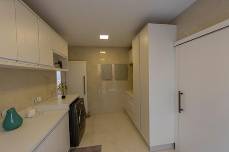 Casa de condomínio à venda com 740m², 4 quartos e 4 vagasÁrea de Serviço