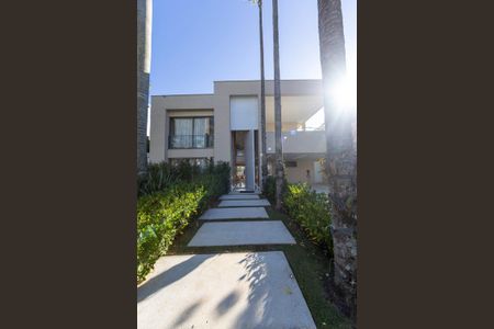 Casa de condomínio à venda com 740m², 4 quartos e 4 vagasFachada
