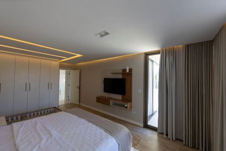 Casa de condomínio à venda com 740m², 4 quartos e 4 vagasSuite 2