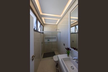 Casa de condomínio à venda com 740m², 4 quartos e 4 vagasBanheiro suite 2