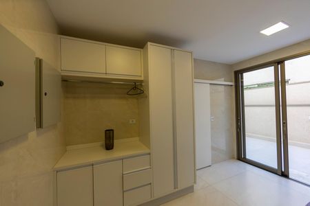 Casa de condomínio à venda com 740m², 4 quartos e 4 vagasÁrea de Serviço
