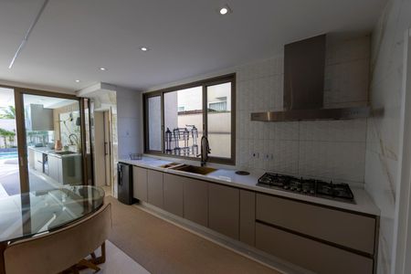 Casa de condomínio à venda com 740m², 4 quartos e 4 vagasÁrea gourmet