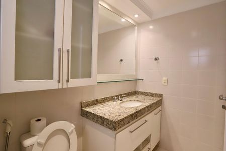 Apartamento para alugar com 94m², 2 quartos e 2 vagasBanheiro do Quarto 1