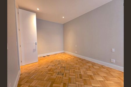 Apartamento para alugar com 460m², 4 quartos e 1 vaga