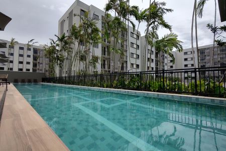 Apartamento para alugar com 70m², 2 quartos e 1 vagaÁrea comum - Piscina