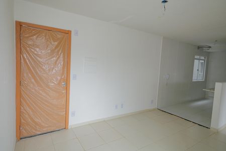 Sala de apartamento para alugar com 2 quartos, 45m² em Guaratiba, Rio de Janeiro
