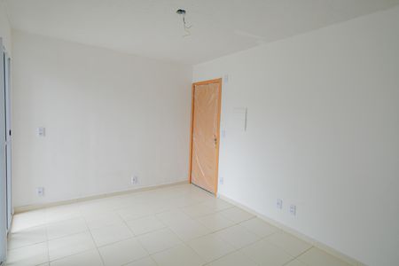 Sala de apartamento para alugar com 2 quartos, 45m² em Guaratiba, Rio de Janeiro