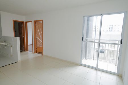 Sala de apartamento para alugar com 2 quartos, 45m² em Guaratiba, Rio de Janeiro