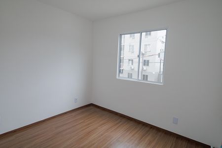 Quarto 2 de apartamento para alugar com 2 quartos, 45m² em Guaratiba, Rio de Janeiro