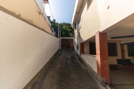 Casa à venda com 300m², 3 quartos e 8 vagas Casa à venda com 300m², 3 quartos e 8 vagasÁrea externa