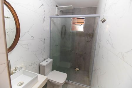 Casa à venda com 300m², 3 quartos e 8 vagas Casa à venda com 300m², 3 quartos e 8 vagasBanheiro Externo