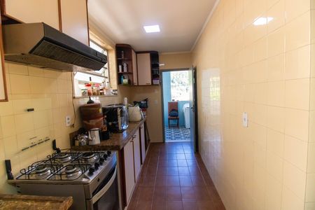 Casa à venda com 300m², 3 quartos e 8 vagas Casa à venda com 300m², 3 quartos e 8 vagasCozinha