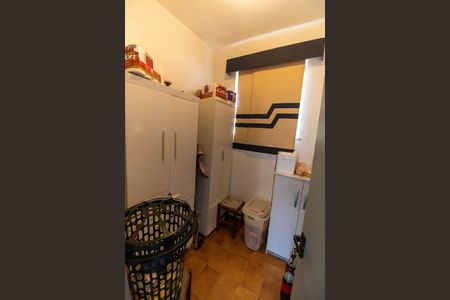 Casa à venda com 300m², 3 quartos e 8 vagas Casa à venda com 300m², 3 quartos e 8 vagasDespensa