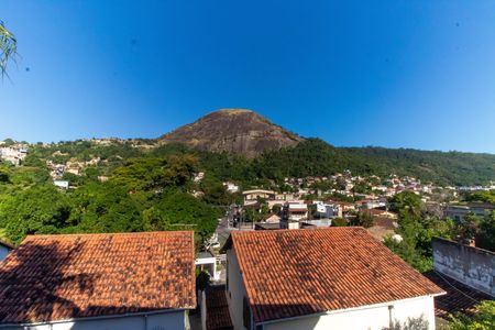 Casa à venda com 300m², 3 quartos e 8 vagas Casa à venda com 300m², 3 quartos e 8 vagasVista