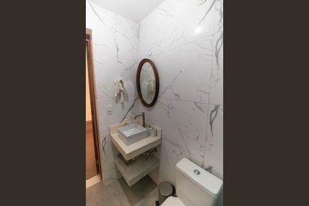 Casa à venda com 300m², 3 quartos e 8 vagas Casa à venda com 300m², 3 quartos e 8 vagasBanheiro Externo