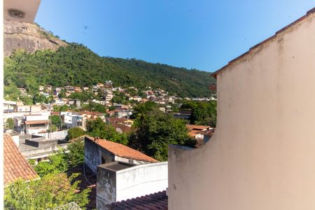 Casa à venda com 300m², 3 quartos e 8 vagas Casa à venda com 300m², 3 quartos e 8 vagasVista do Quarto 2
