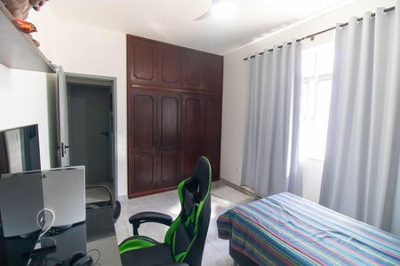 Casa à venda com 300m², 3 quartos e 8 vagas Casa à venda com 300m², 3 quartos e 8 vagasQuarto 1