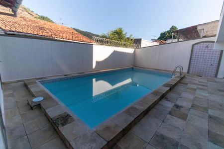 Casa à venda com 300m², 3 quartos e 8 vagas Casa à venda com 300m², 3 quartos e 8 vagasÁrea externa