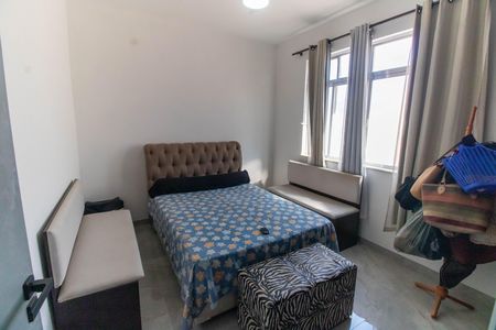 Casa à venda com 300m², 3 quartos e 8 vagas Casa à venda com 300m², 3 quartos e 8 vagasQuarto 2
