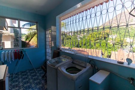 Casa à venda com 300m², 3 quartos e 8 vagas Casa à venda com 300m², 3 quartos e 8 vagasÁrea de Serviço