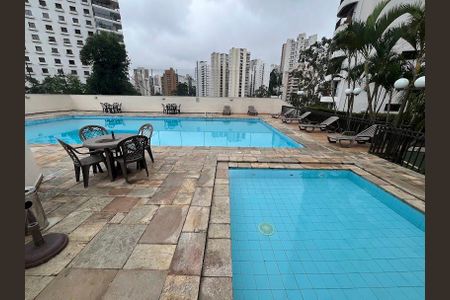 Apartamento à venda com 196m², 3 quartos e 3 vagasPiscina