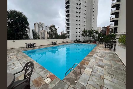 Apartamento à venda com 196m², 3 quartos e 3 vagasPiscina