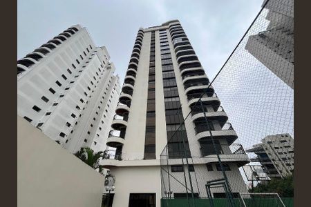 Apartamento à venda com 196m², 3 quartos e 3 vagasFachada