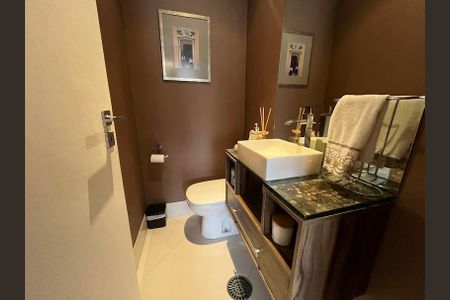 Apartamento à venda com 196m², 3 quartos e 3 vagasLavabo