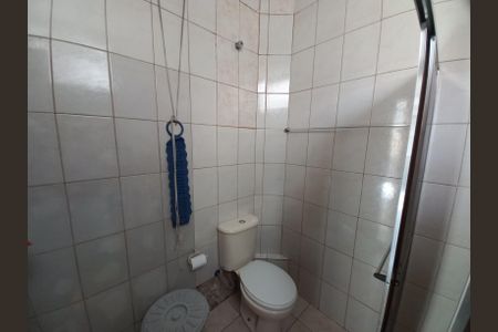 Banheiro de apartamento para alugar com 1 quarto, 22m² em Itararé, São Vicente