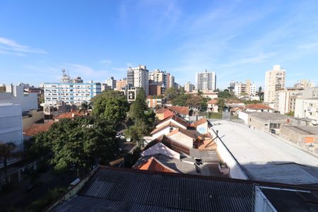 Vista da Sala de apartamento para alugar com 2 quartos, 56m² em Petrópolis, Porto Alegre