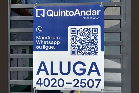 Casa para alugar com 80m², 2 quartos e 2 vagasFachada