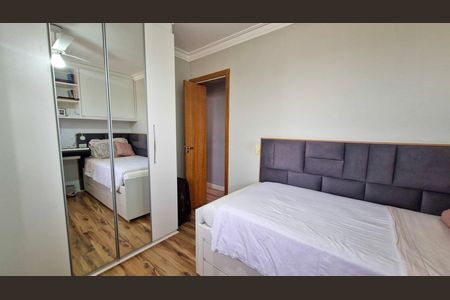 Quarto de apartamento à venda com 2 quartos, 64m² em Jardim Lallo, São Paulo