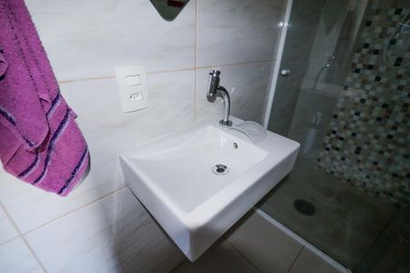 Apartamento à venda com 81m², 3 quartos e 1 vaga Apartamento à venda com 81m², 3 quartos e 1 vagaBanheiro Social