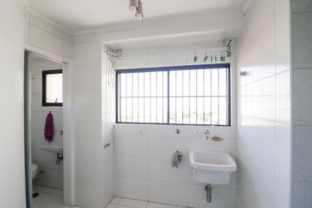 Apartamento à venda com 81m², 3 quartos e 1 vaga Apartamento à venda com 81m², 3 quartos e 1 vagaCozinha e Área de Serviço/Banheiro de serviço