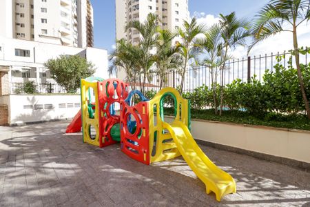 Apartamento à venda com 81m², 3 quartos e 1 vaga Apartamento à venda com 81m², 3 quartos e 1 vagaPlayground