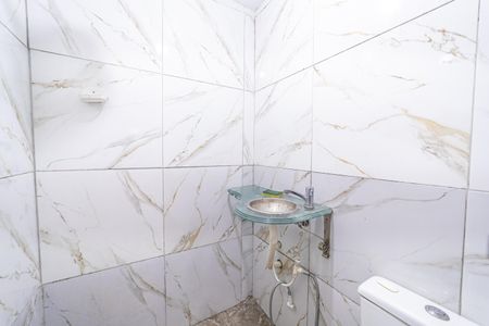 Casa para alugar com 60m², 2 quartos e sem vagaBanheiro