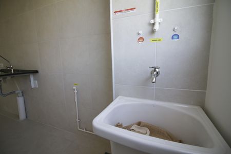 Apartamento para alugar com 65m², 2 quartos e 1 vagaÁrea de Serviço