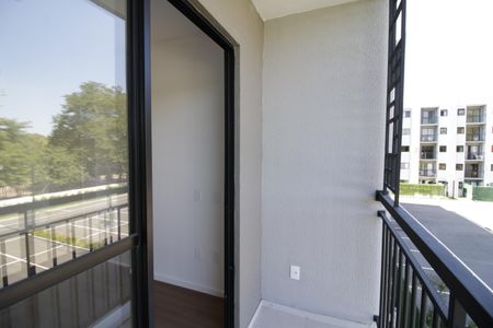 Apartamento para alugar com 65m², 2 quartos e 1 vagaVaranda