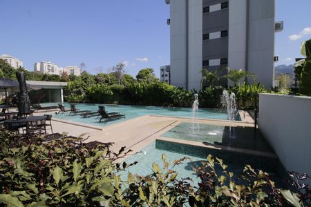 Apartamento para alugar com 65m², 2 quartos e 1 vagaÁrea comum - Piscina