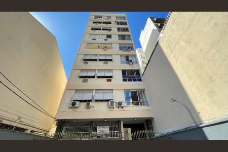 Apartamento à venda com 80m², 2 quartos e sem vaga Apartamento à venda com 80m², 2 quartos e sem vagaFachada